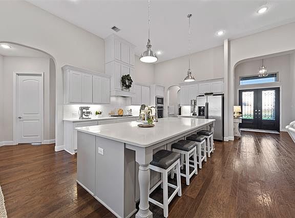 5th image of 4909 Keswick Dr