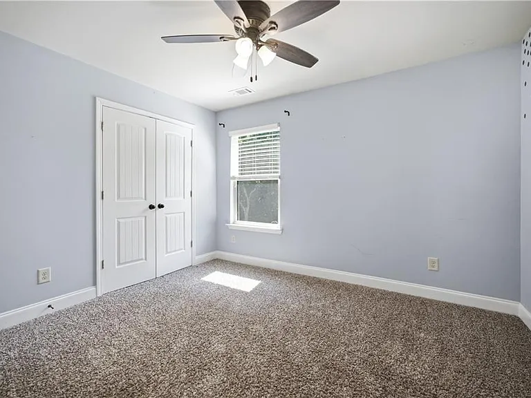 1268 Mitford Ln — Photo 28