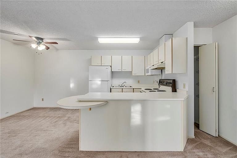 2nd image of 2600 Edenwold Hts NW