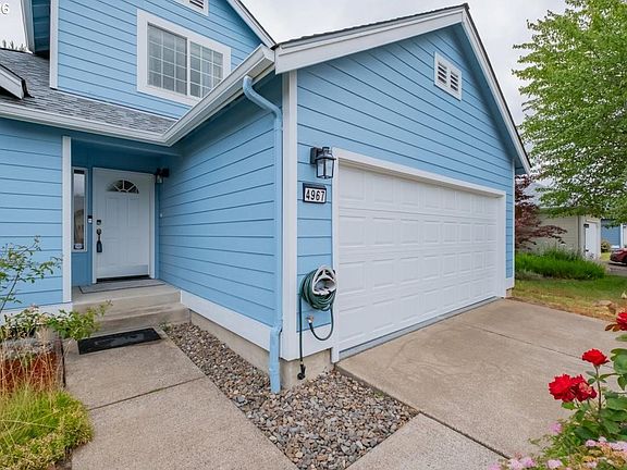 3rd image of 4967 SW Roseberry St