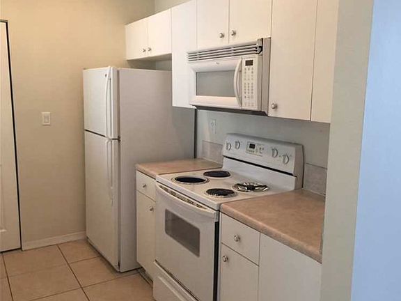 4th image of 4210 NE 22nd Dr #4210