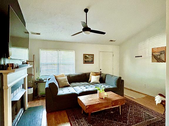 2nd image of 808 Bay Blossom Dr