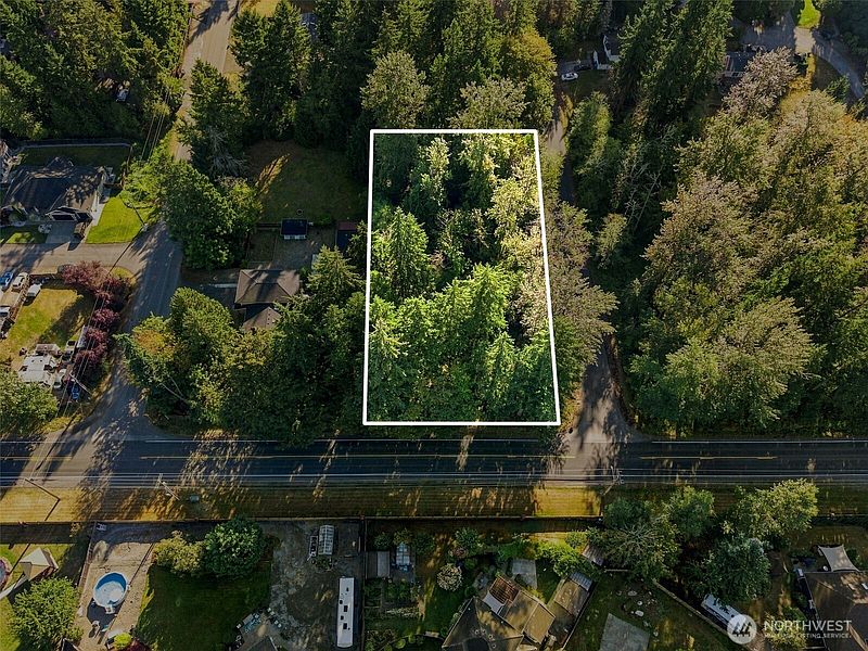2nd image of 11515 Shaw rd E