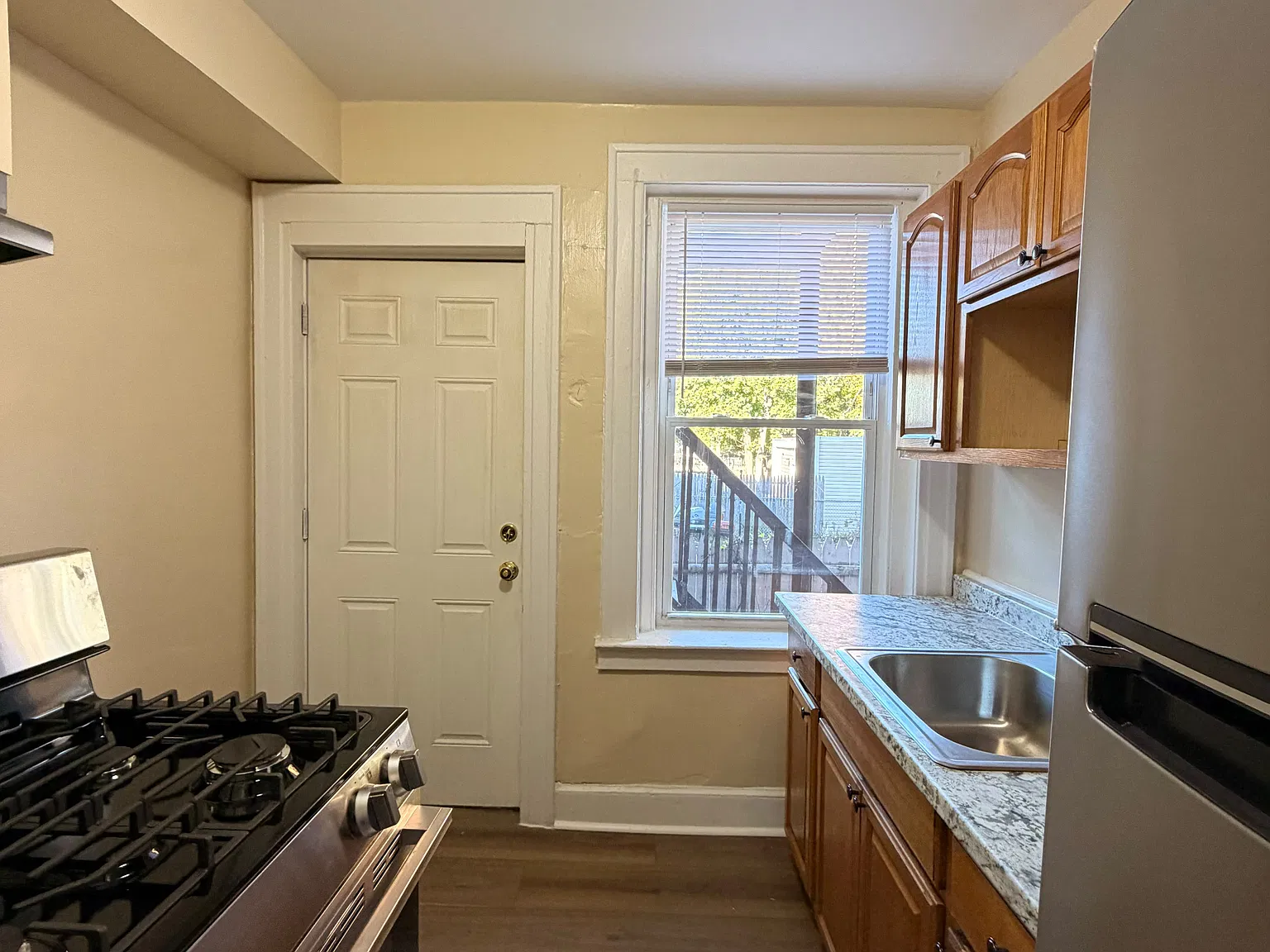 293 Norton St — Photo 1