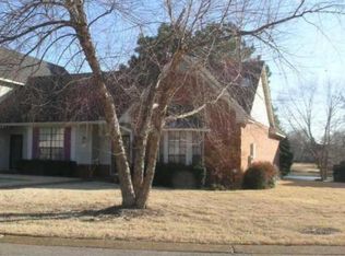 1149 Hunters Lake Dr, Cordova, TN 38018