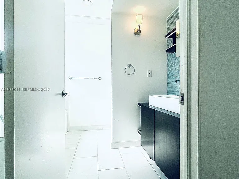 822 NE 19th Ave — Photo 28