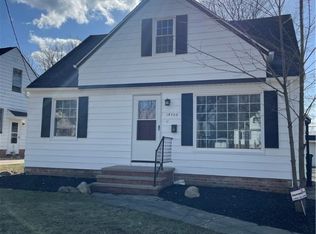 14708 Rockside Rd, Maple Heights, OH 44137