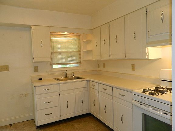 4th image of 502 Vilsack Rd