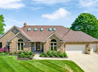 1287 Ashwood Rd, Akron, OH 44312