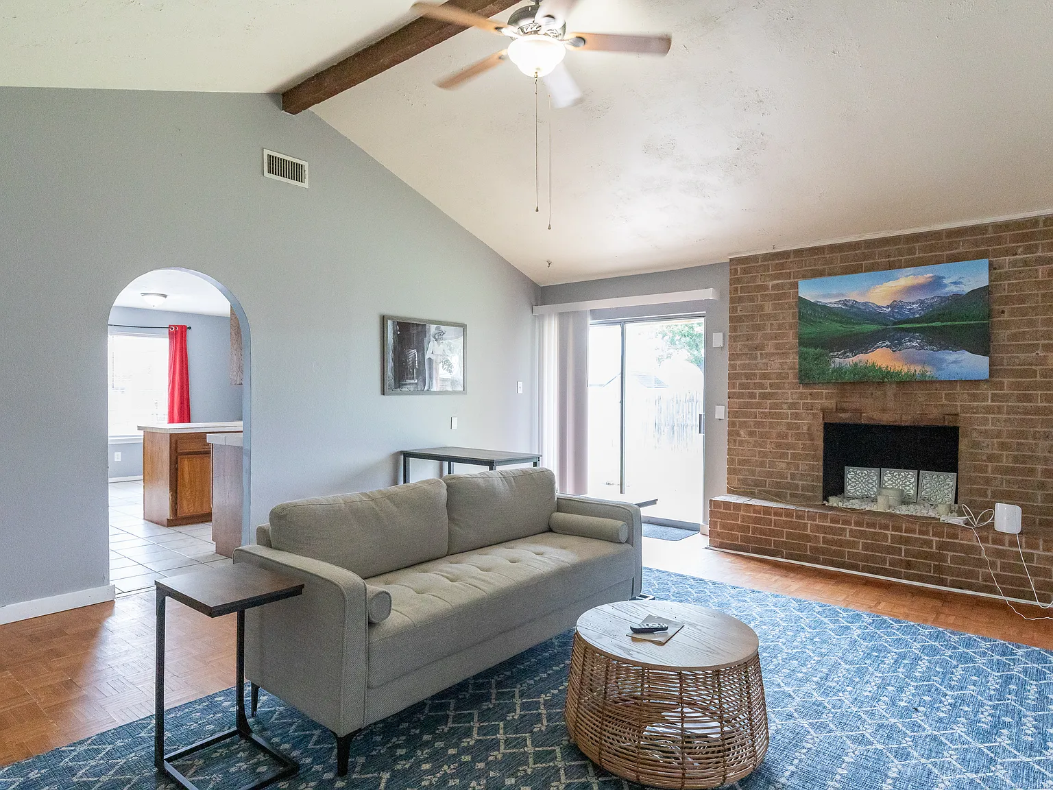 3 bed, 1477 sqft, $3,750 — Photo 4