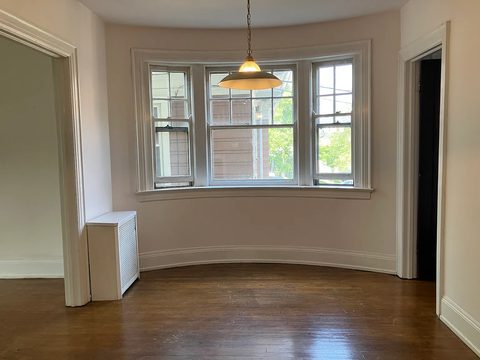 385 Bryant St — Photo 4