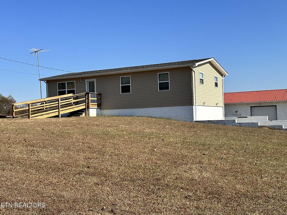 1st image of 620 Ridge Rd