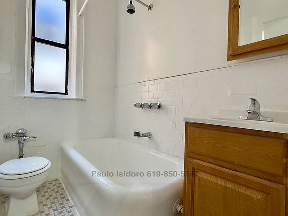 5th image of 160 Fenimore St APT 3L
