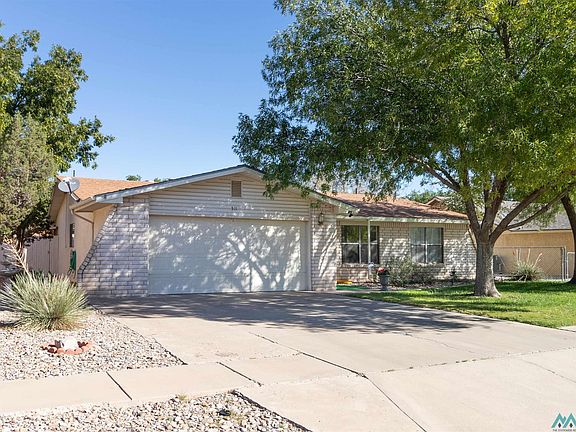 2nd image of 511 E La Paloma Ln