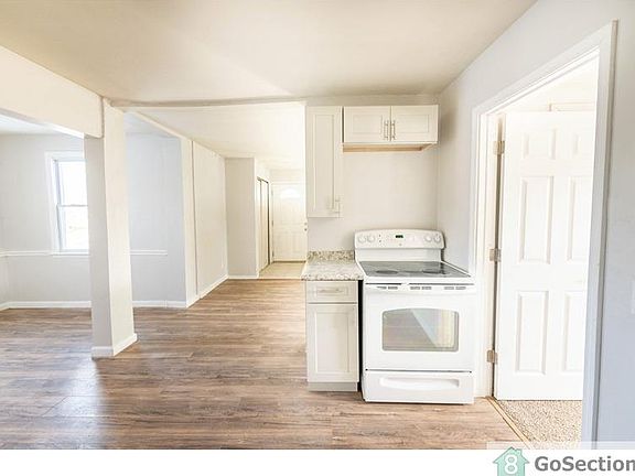3rd image of 3112 Burbank Ave