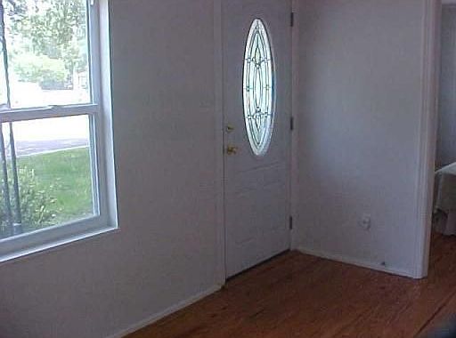 3rd image of 2810 58th Pl N