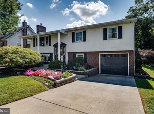 932 Walnut St #936, Emmaus, PA 18049