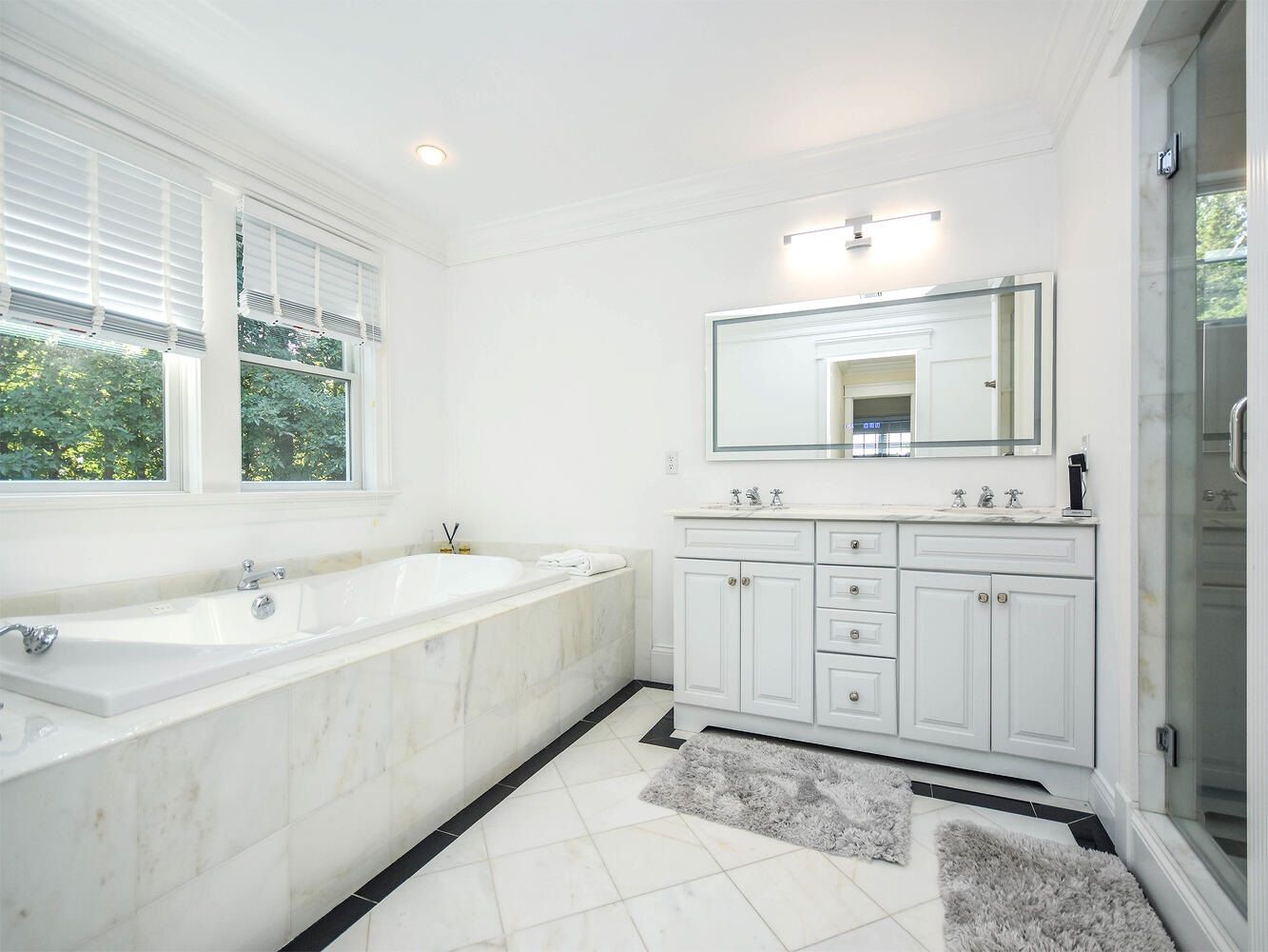 Owner's Spa Bath with Shower Room
