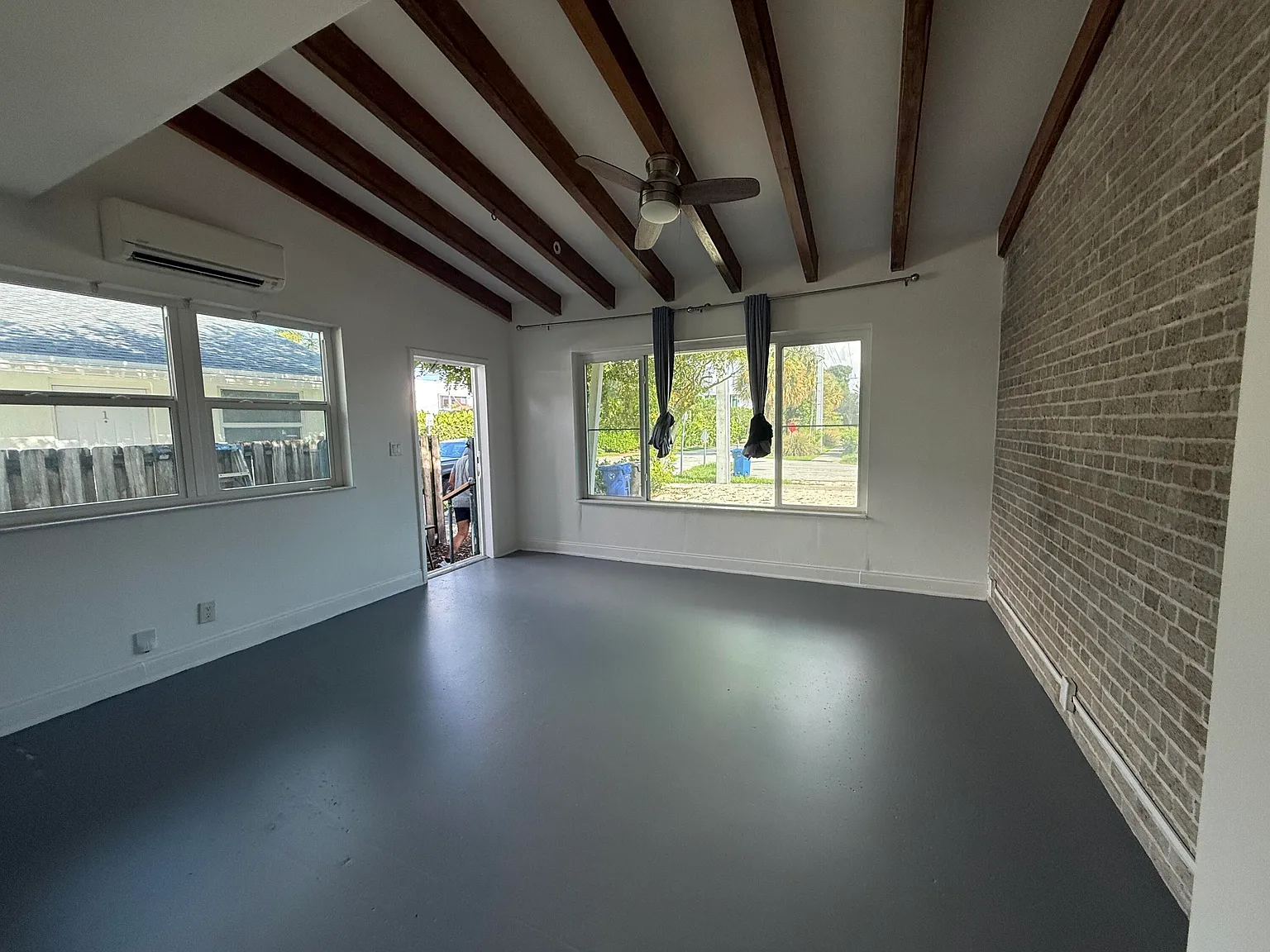 Studio, 1.0 bath, 300 sqft, $1,700 — Photo 4