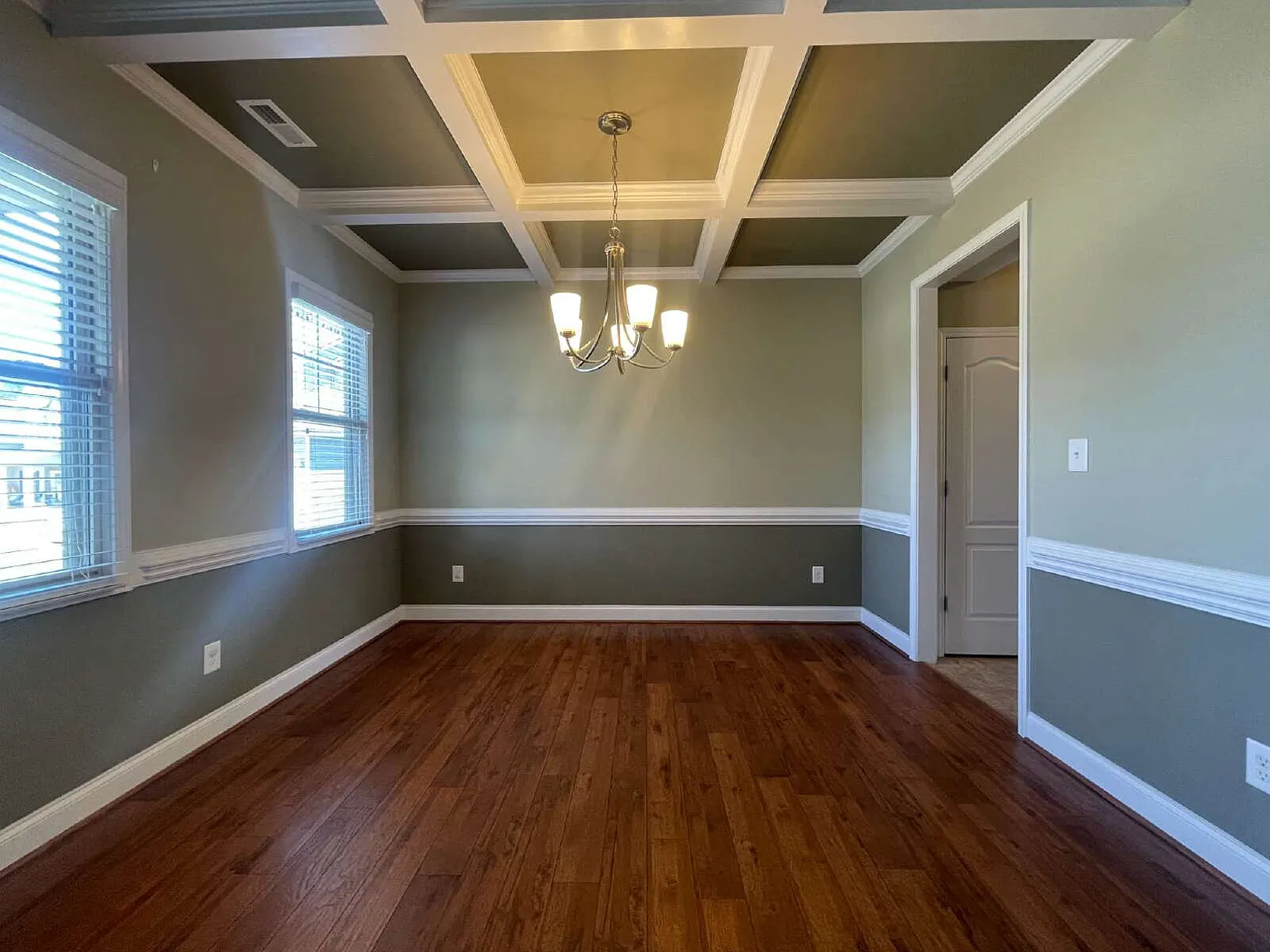 4 bed, 3.5 bath, 2217 sqft, $1,900 — Photo 3