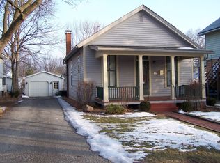 808 E Chestnut St, Bloomington, IL 61701
