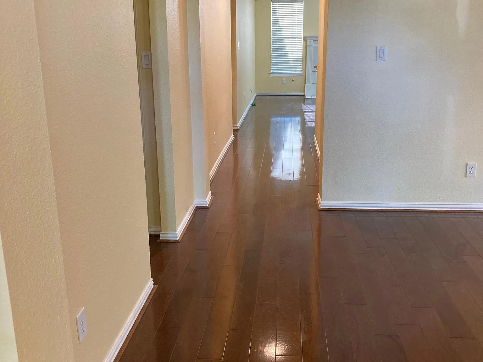 3 bed, 1767 sqft, $2,650 — Photo 2