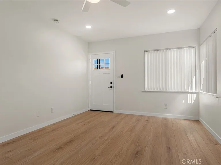 241 Costa Mesa St #B — Photo 4