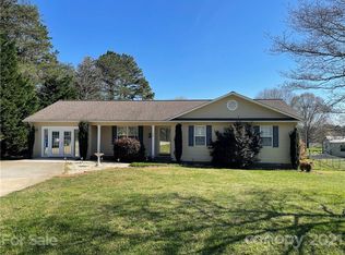 124 Starnes Ln, Taylorsville, NC 28681