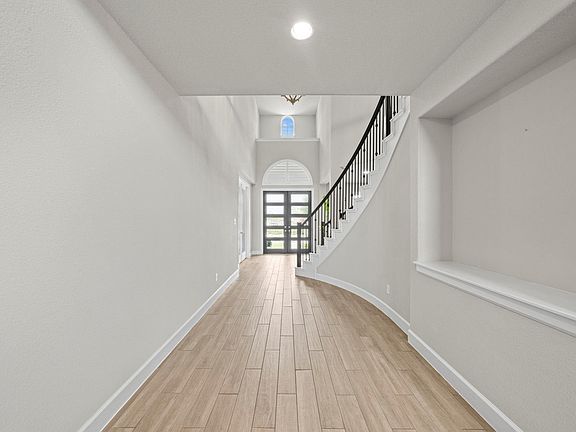 3rd image of 7302 Buckeye Brush Boulevard