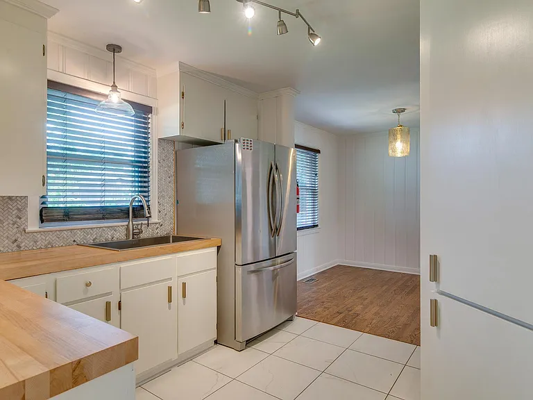 533 American Rd — Photo 11