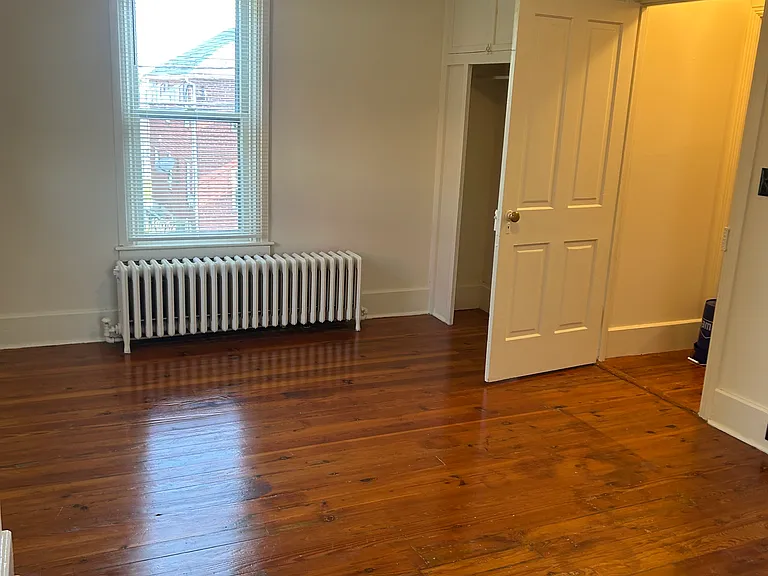 6 E Green St #1/2 — Photo 8