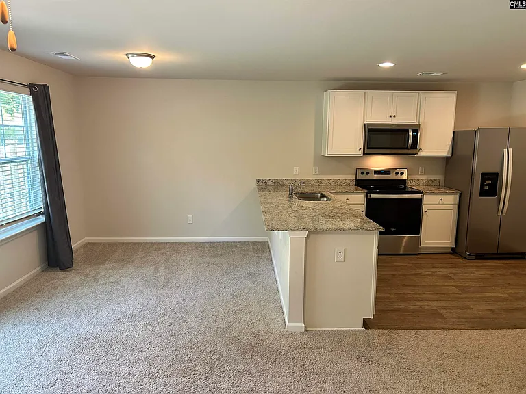 1071 Crescent Moon Loop — Photo 12
