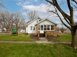 107 W North St, Lexington, IL 61753