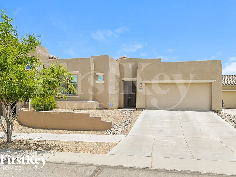 10704 E Sanctuary Ridge Ln