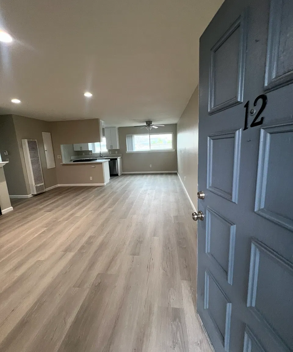 18771 Hoyt Cir — Photo 2