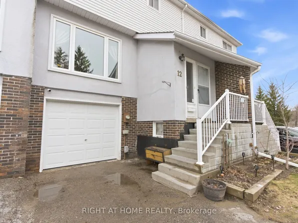 303 Garden St #12, Whitby, ON L1N 3W3