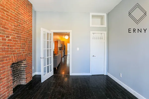 Rented by Pinn Realty | media 4