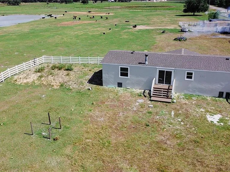 8767 County Road 469 — Photo 2