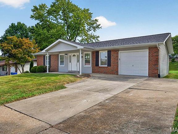 3rd image of 3404 Taylor Ave