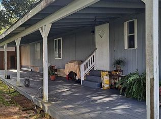 48 Lakeview Dr, Carriere, MS 39426