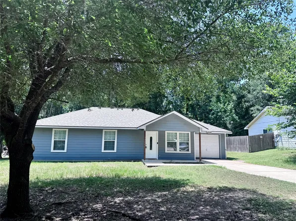 12551 Royal Lake Dr, Conroe, TX 77303