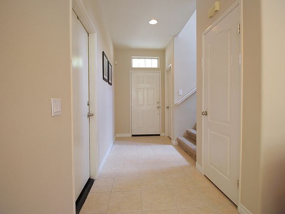 4th image of 57 Melrose Dr