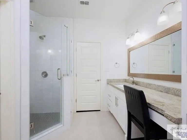 5807 Buckeye Ct — Photo 15
