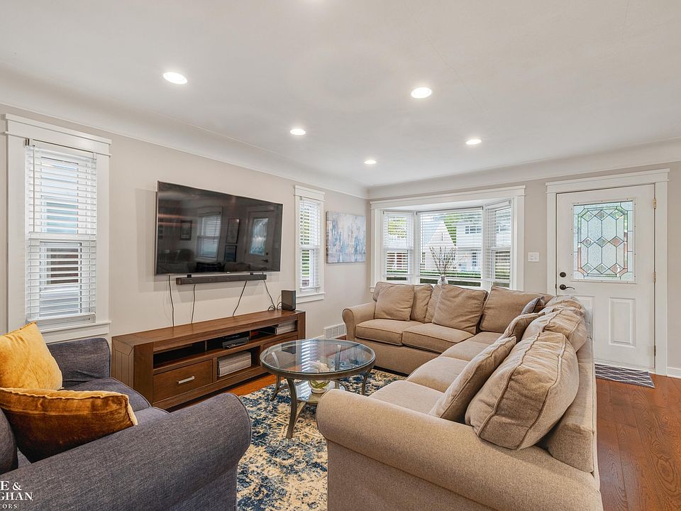 2189 Hollywood Ave, photo 13