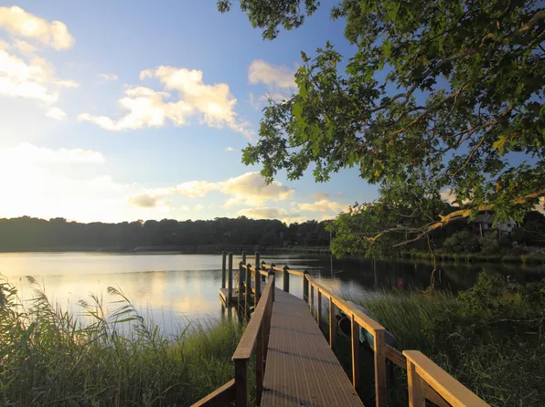 24 Bay Road, Cotuit, MA 02635