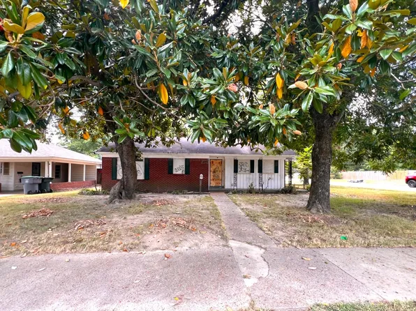 1405 Colonial Rd, Memphis, TN 38117