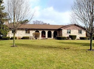 8051 Fieldcrest Dr, Brighton, MI 48116