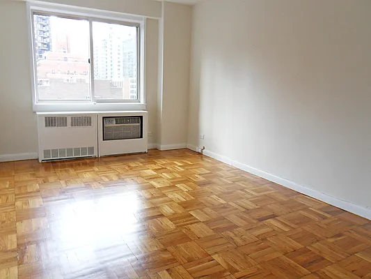 Rented by Stonehenge NYC LLC | media 47