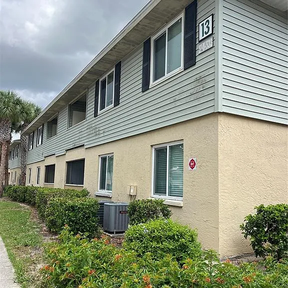 528 Golden Raintree Pl — Photo 35