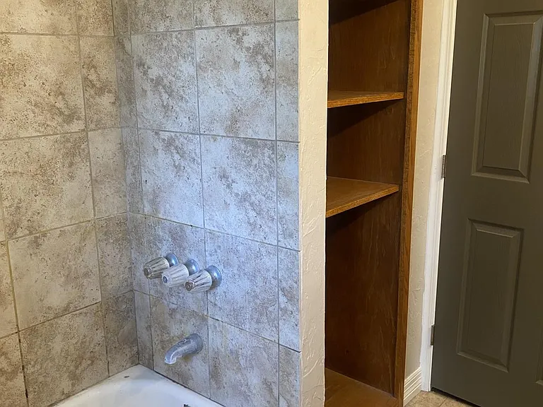 1818 W Cedar St — Photo 12
